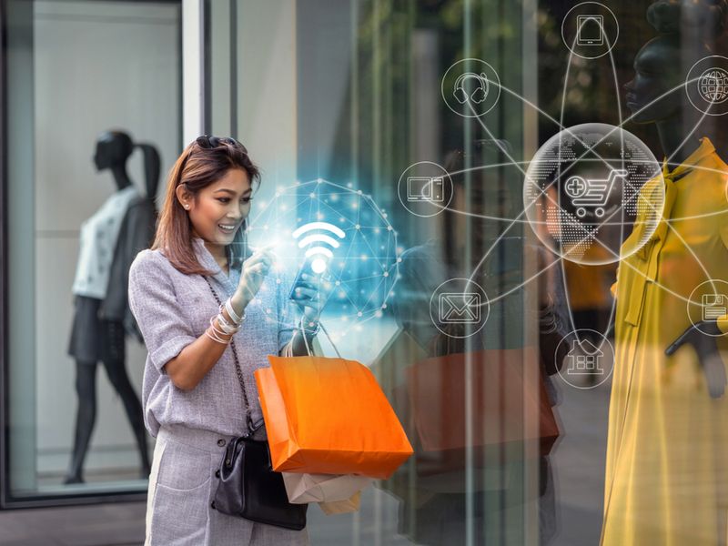 Fashion brands pushed over the edge to adopt omnichannel retail